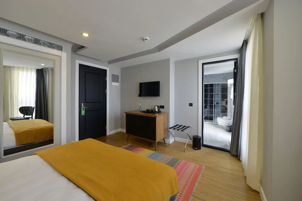 Premier Room