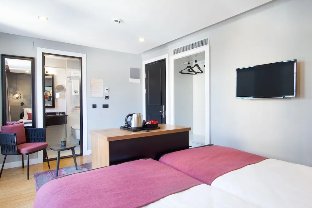 Premier Room