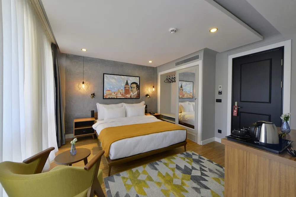 Premier Room