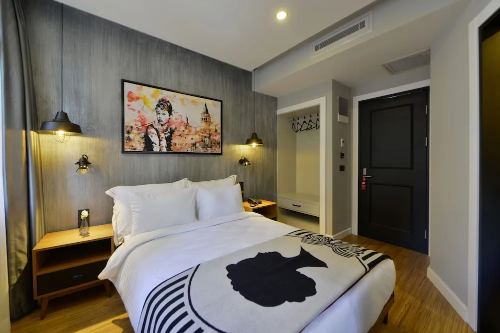 Premier Room