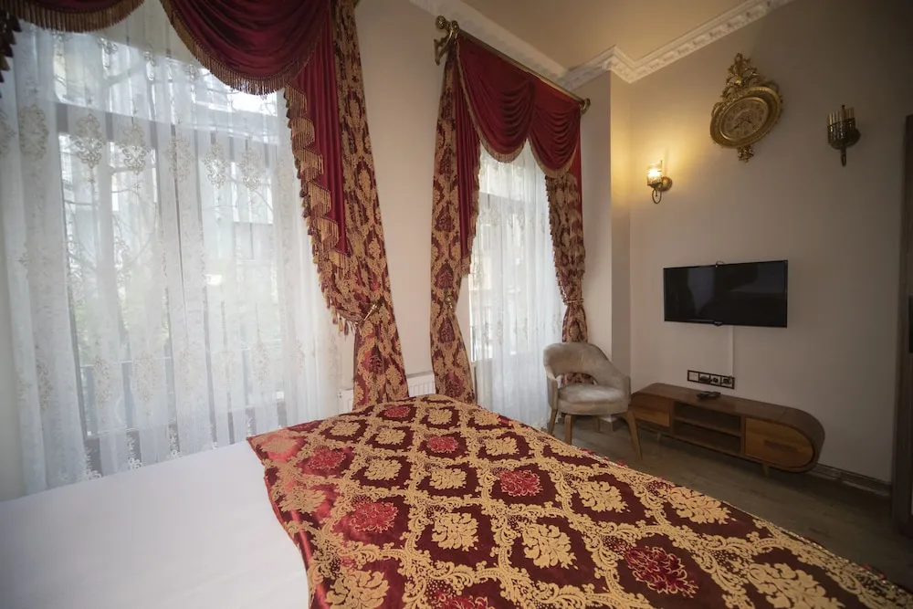 Deluxe Tek Büyük Yataklı Oda