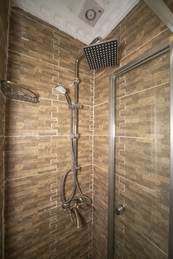 Economy Tek Büyük Yataklı Oda