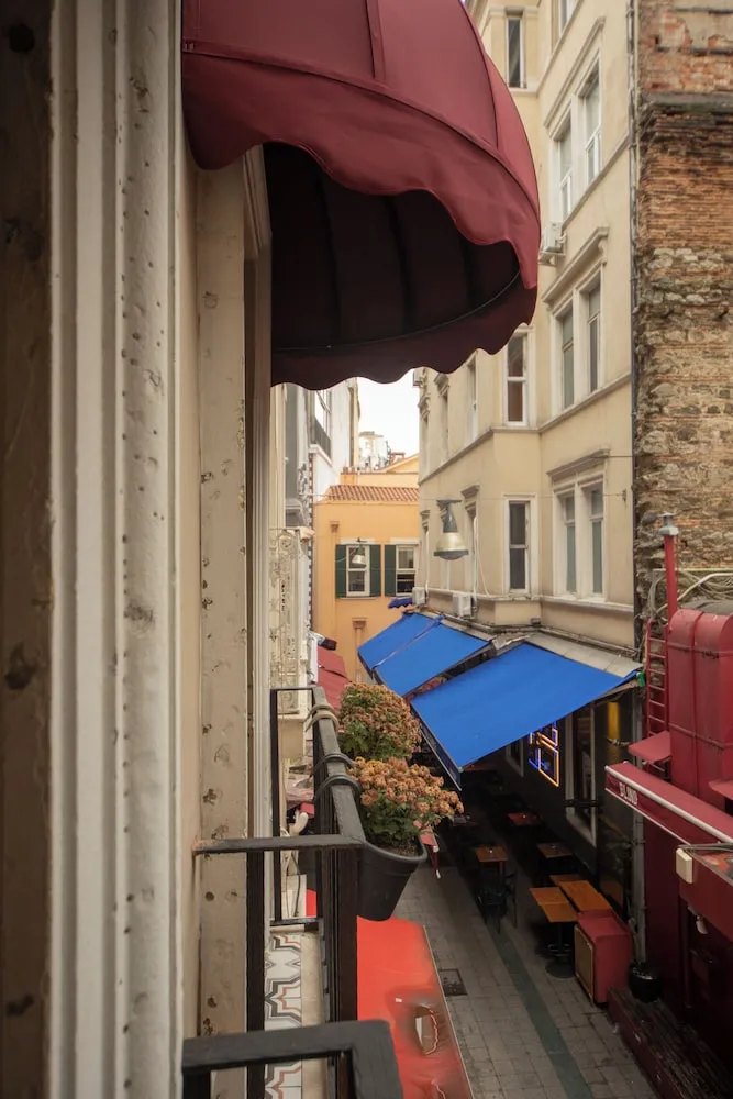 Economy Tek Büyük Yataklı Oda