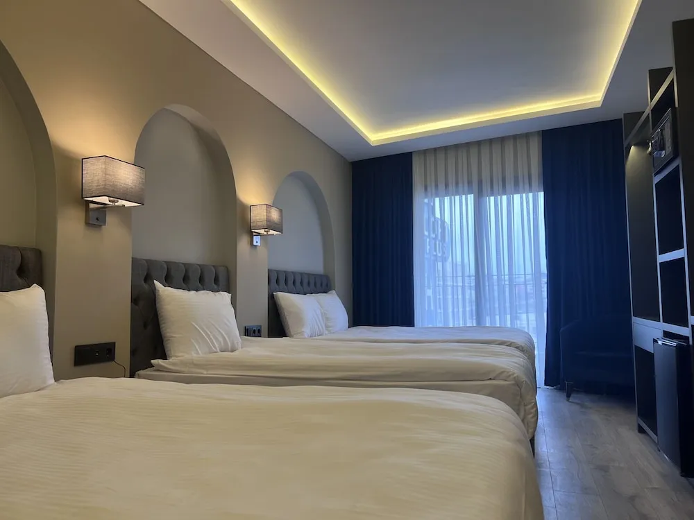 Deluxe Üç Kişilik Oda
