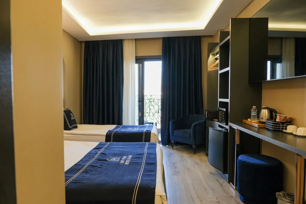 Deluxe Üç Kişilik Oda