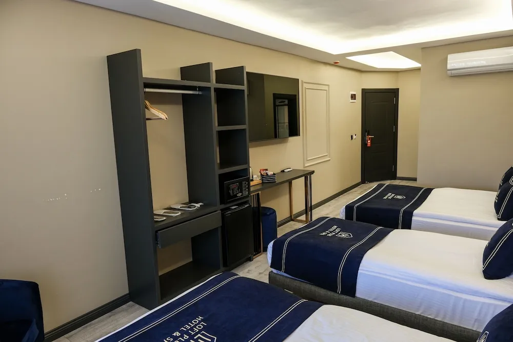 Deluxe Üç Kişilik Oda
