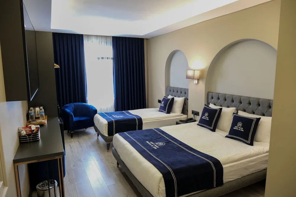 Deluxe Tek Büyük Yataklı Oda