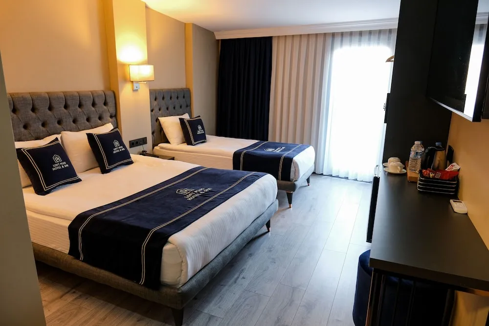 Deluxe Tek Büyük Yataklı Oda