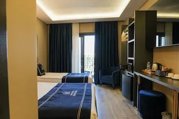 Loft Plus Hotel