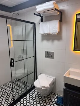 Loft Plus Hotel