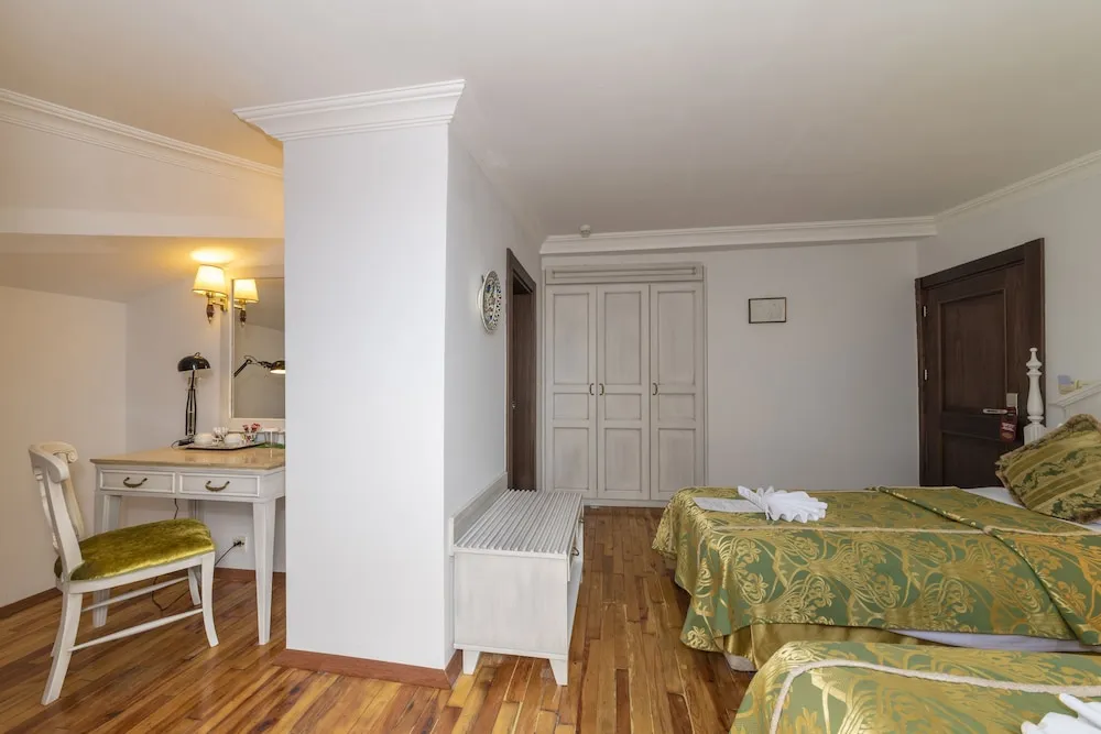 Deluxe Tek Büyük Yataklı Oda, 1 Yatak Odası, Balkon, Deniz Manzaralı
