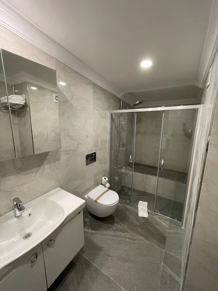 Deluxe Tek Büyük Yataklı Oda, 1 Yatak Odası, Balkon, Deniz Manzaralı