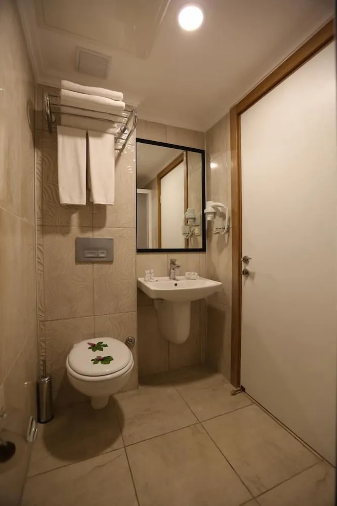 Standard Tek Büyük veya İki Ayrı Yataklı Oda