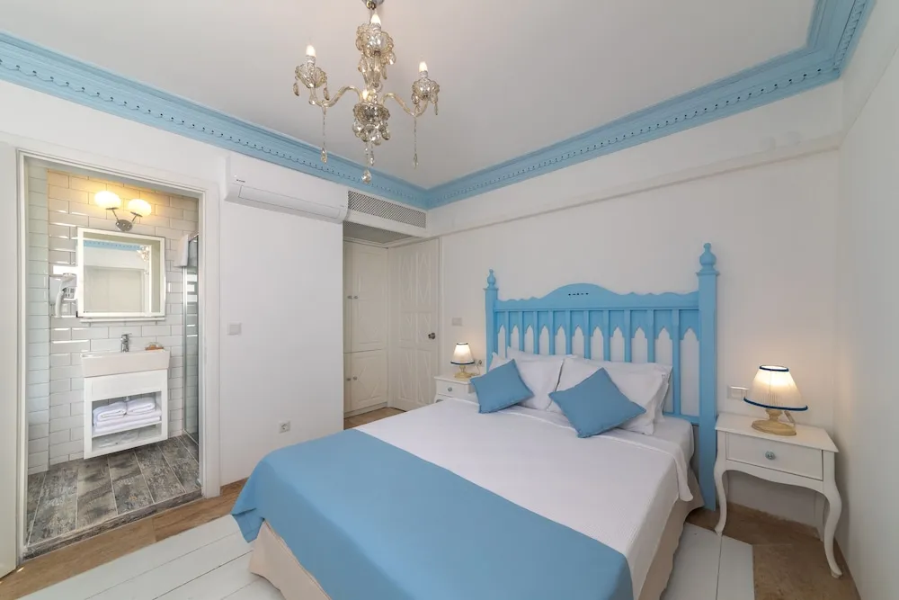 Standard Tek Büyük Yataklı Oda, 1 Çift Kişilik Yatak, Balkon, Şehir Manzaralı