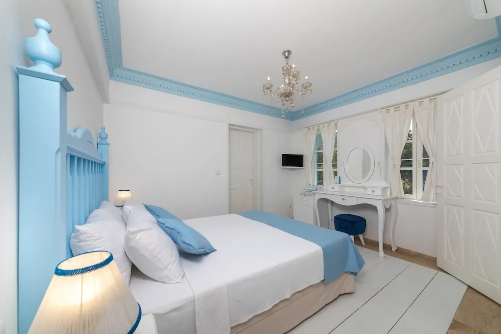 Standard Tek Büyük Yataklı Oda, 1 Çift Kişilik Yatak, Balkon, Şehir Manzaralı