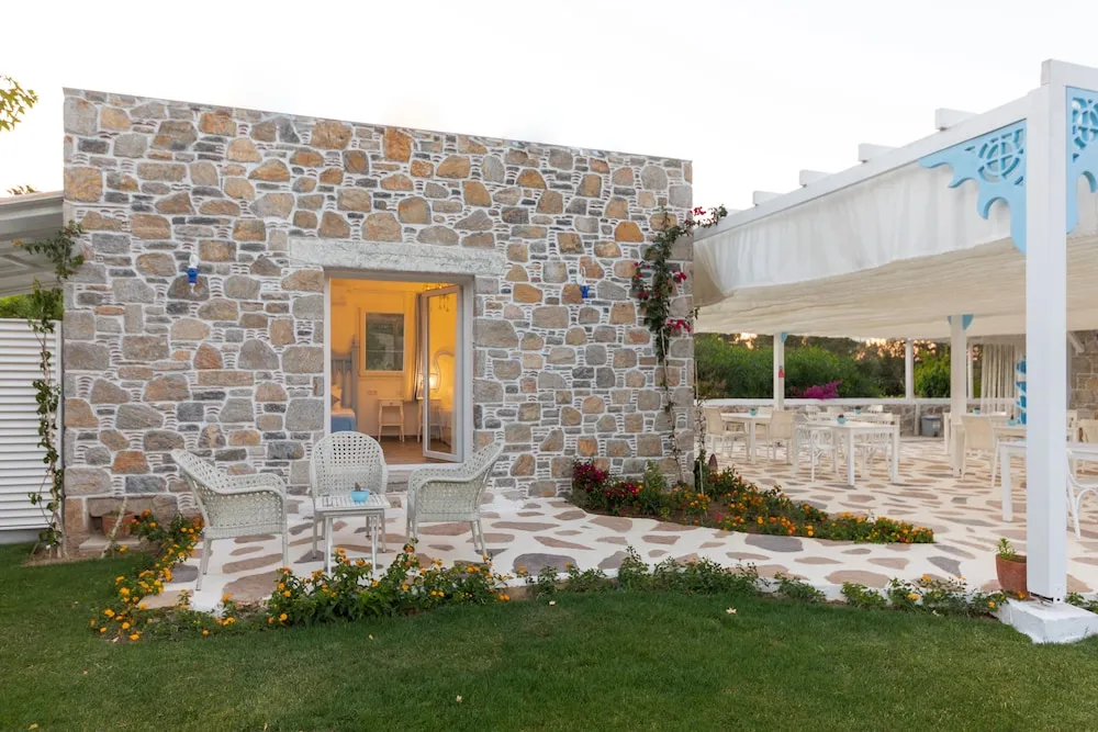 Exclusive Üç Kişilik Oda, Birden Çok Yatak, Teras, Bahçe Manzaralı