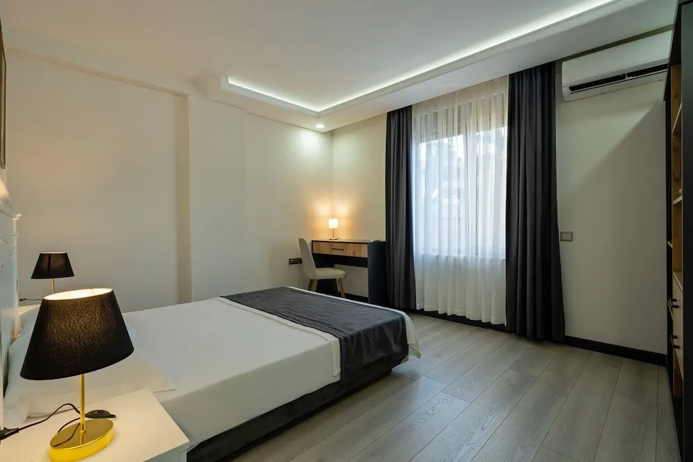 Exclusive Suite Room (with jacuzzi).
