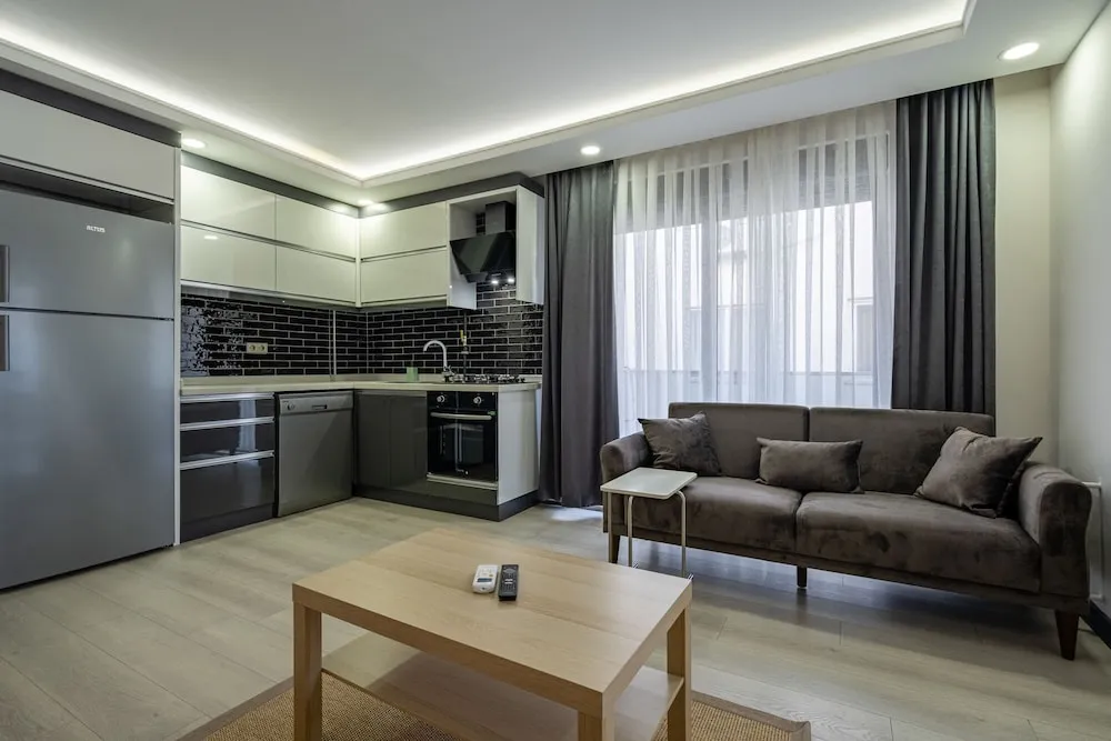 Standard Suite (Balcony) room.
