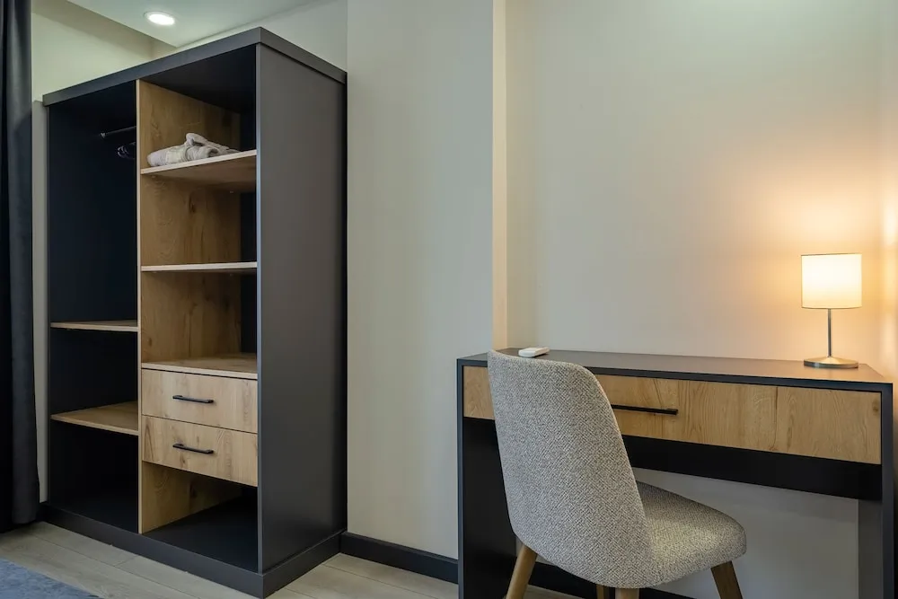 Standard Suite (Balcony) room.