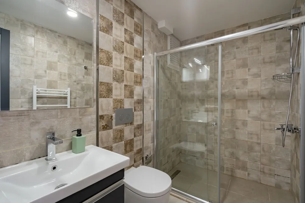 Standard Suite (Balcony) room.