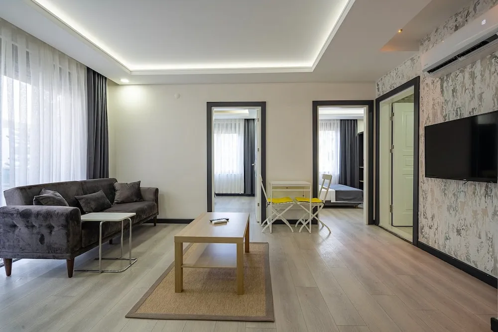 Family Suite (with Balcony)