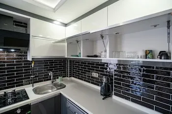 Eluxio Suite Hotel