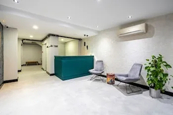 Eluxio Suite Hotel