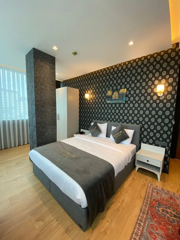 Luxury Tek Büyük Yataklı Oda