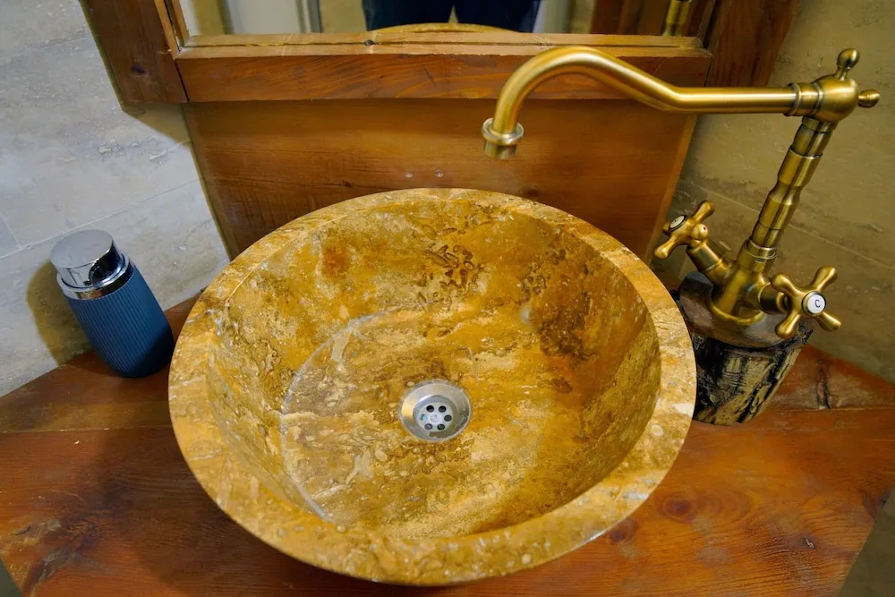 Design Tek Büyük Yataklı Oda, 1 Büyük (Queen) Boy Yatak, Sigara İçilmez, Bahçe Manzaralı