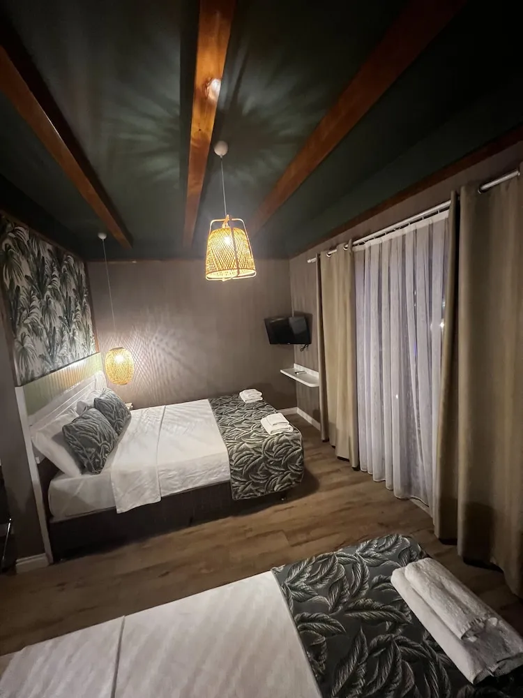Deluxe Tek Büyük veya İki Ayrı Yataklı Oda