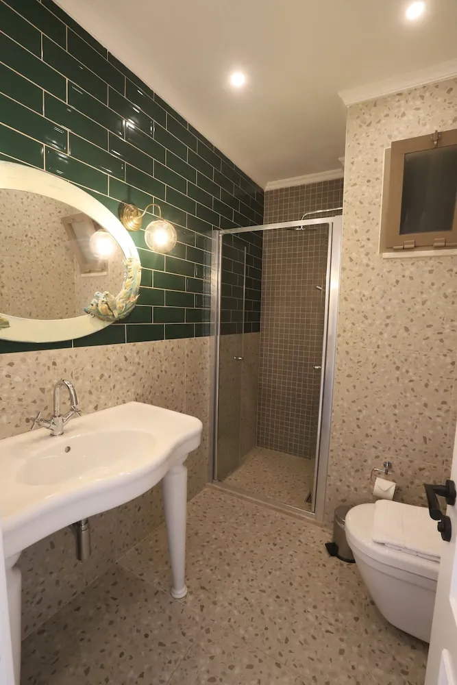 Deluxe Tek Büyük veya İki Ayrı Yataklı Oda