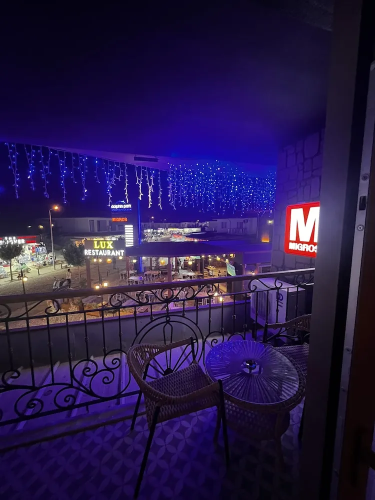 Deluxe Tek Büyük veya İki Ayrı Yataklı Oda