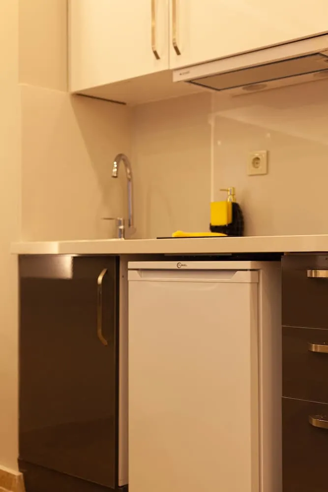 Comfort Süit, 1 Çift Kişilik Yatak ve Çekyat, Sigara İçilebilir, Avlu Manzaralı