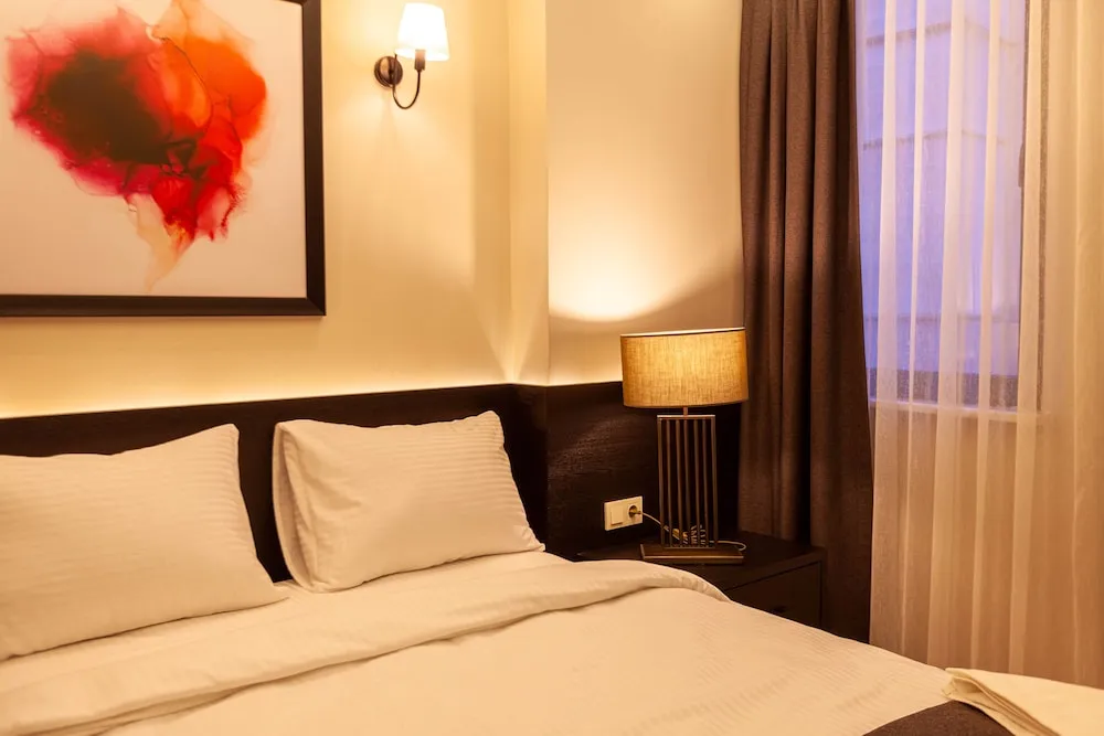 Comfort Süit, 1 Çift Kişilik Yatak ve Çekyat, Sigara İçilebilir, Avlu Manzaralı