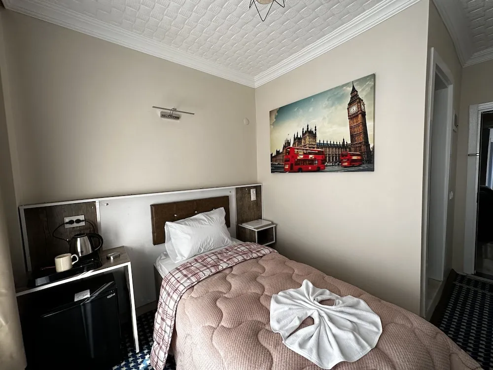 Deluxe Tek Büyük Yataklı Oda, Sigara İçilebilir