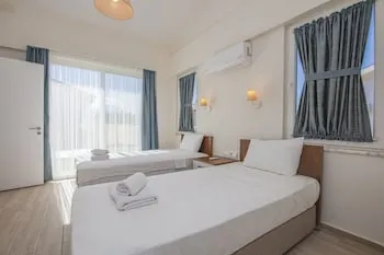 SunTeos Villa Suites