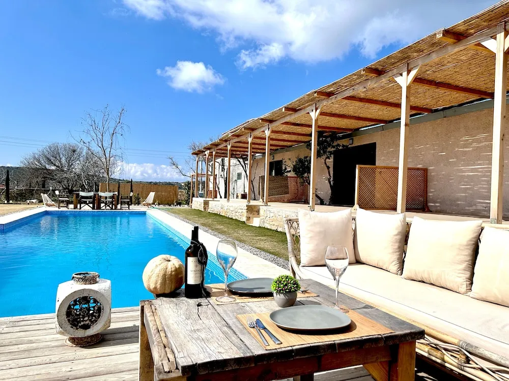 Honeymoon Tek Büyük Yataklı Oda