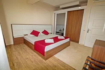 Fethiye Nokta Kaya Suit