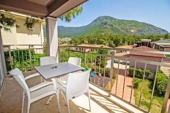 Fethiye Nokta Kaya Suit