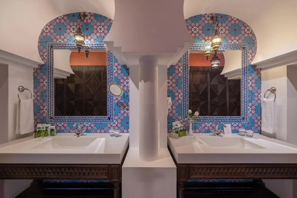 Sultan Suite with Jacuzzi