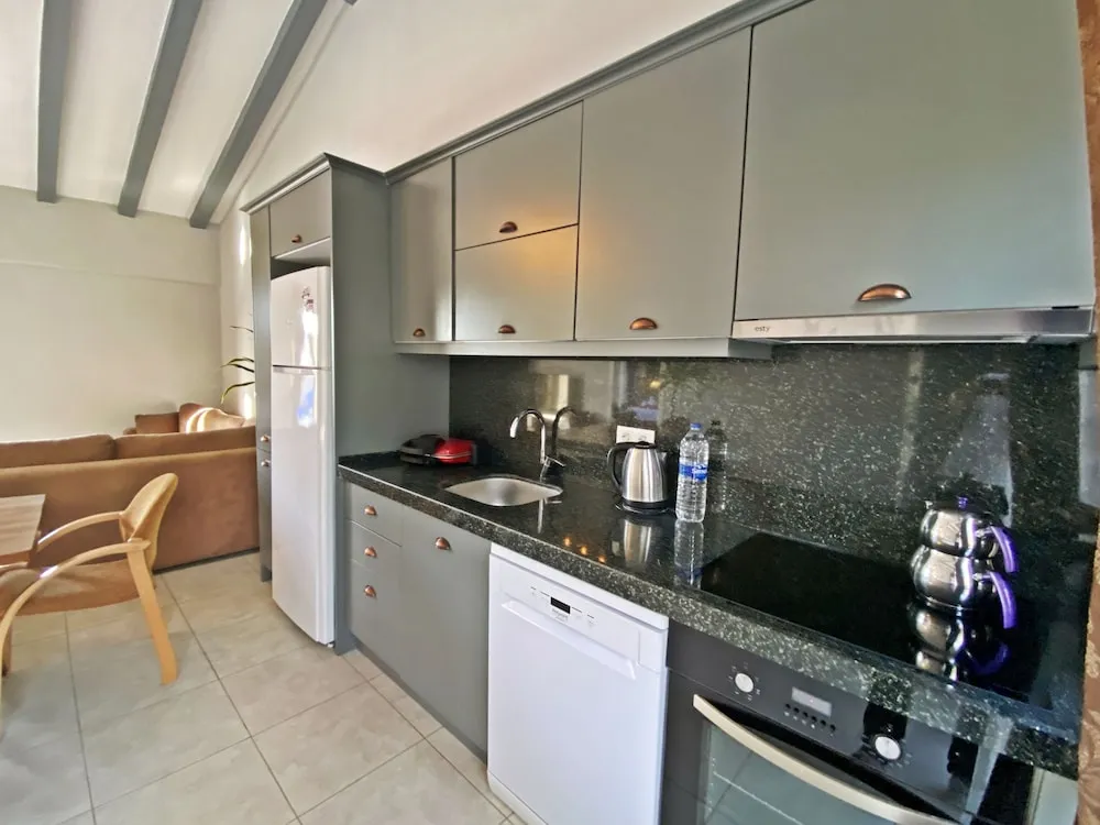 Basic Villa, Sıcak Su Küveti, Havuz Manzaralı