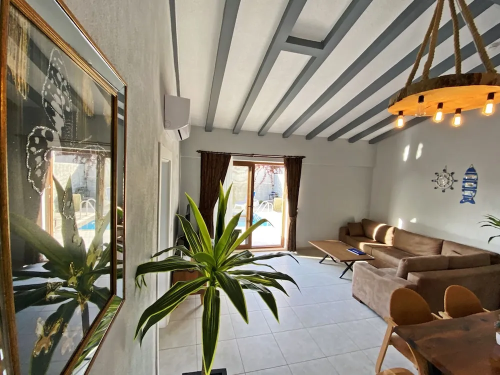 Basic Villa, Sıcak Su Küveti, Havuz Manzaralı