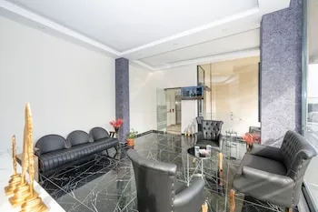 Gloria Airport Hotel