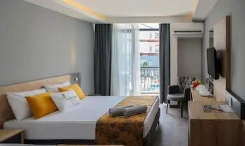 Clover Magic Park Side Otel