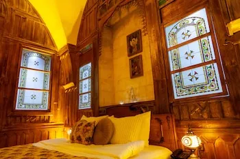 Reji Boutique Hotel