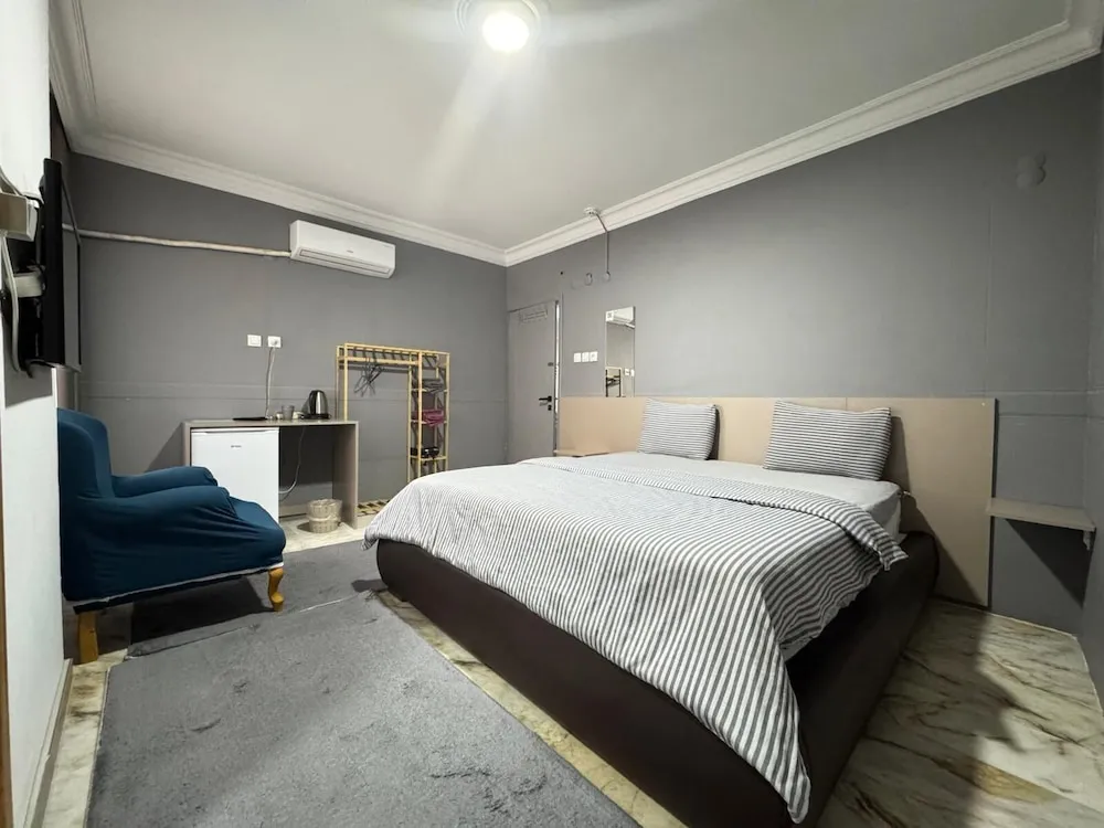 Comfort Tek Büyük Yataklı Oda
