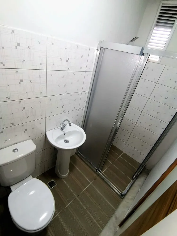Comfort Tek Büyük Yataklı Oda