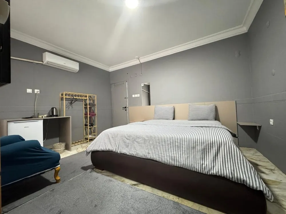 Comfort Tek Büyük Yataklı Oda