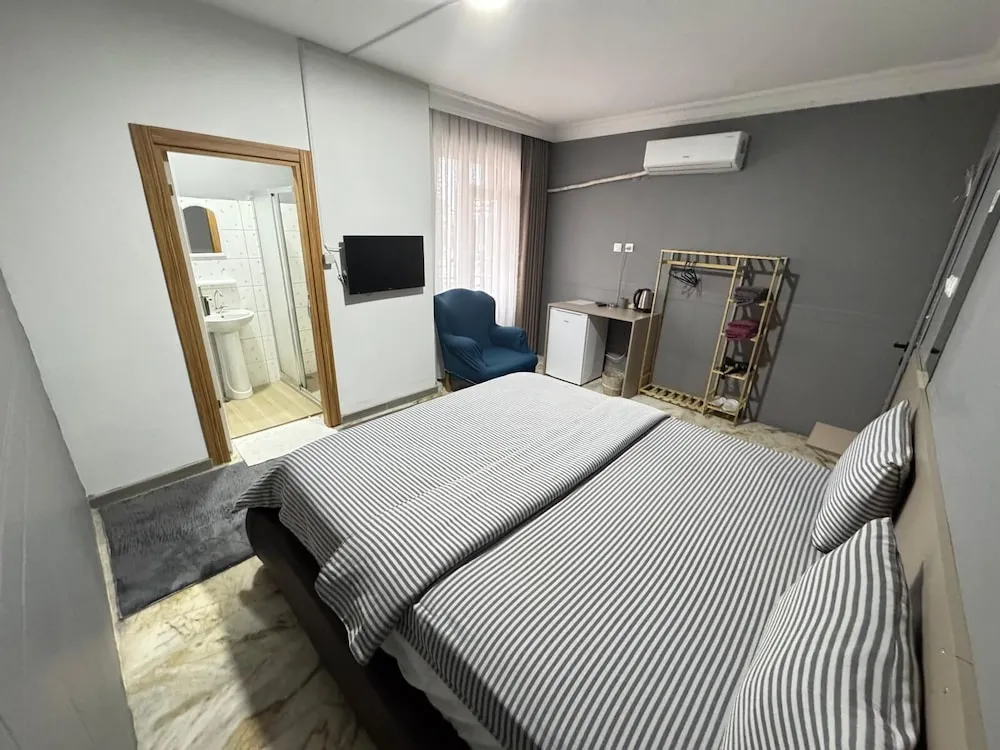 Comfort Tek Büyük Yataklı Oda