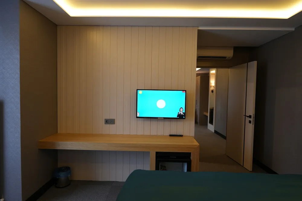 Deluxe Tek Büyük Yataklı Oda